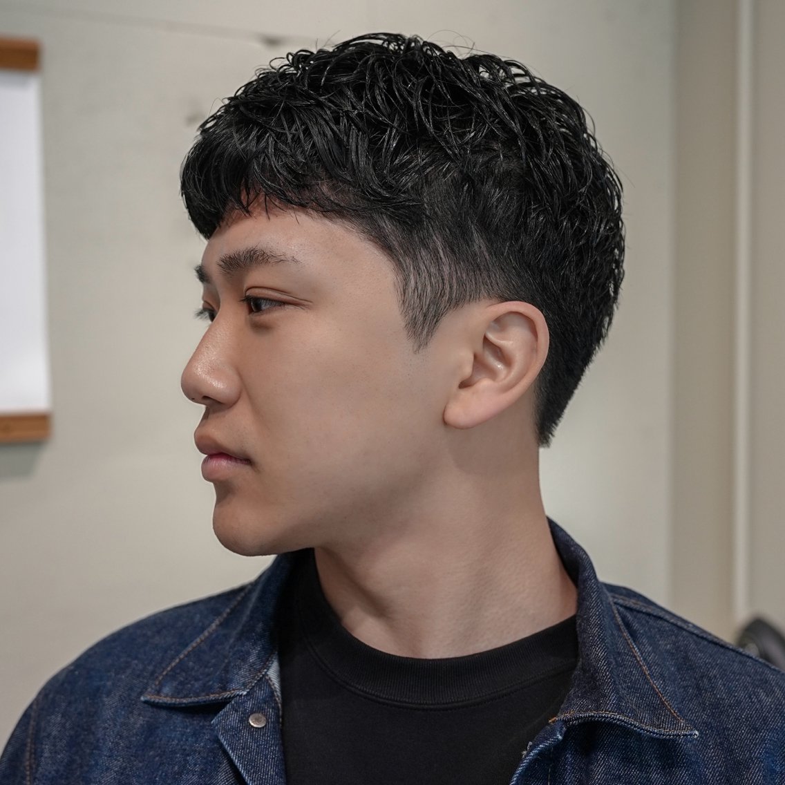 パーマ メンズ センターパート フェザーパーマ マッシュ メンズパーマ メンズショート カット パーマ メンズカット|パーマ 💇🏻武藤龍之介のヘアスタイル