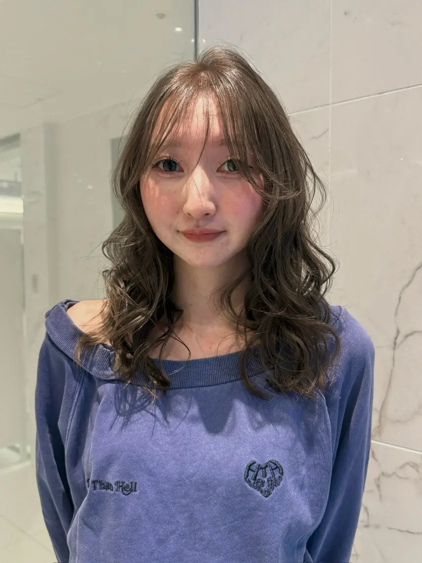 セミロング 透明感カラー 🫧/つばめのヘアスタイル
