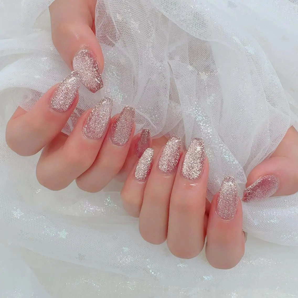 セミロング ハンドネイル 𝑰𝒕𝒐 𝑵のネイルデザイン
