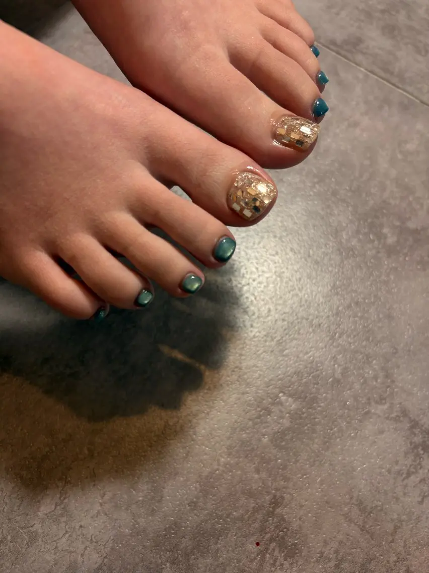 ネイル マグネットネイル ワンカラーネイル フットネイル riri. nail salonのネイルデザイン