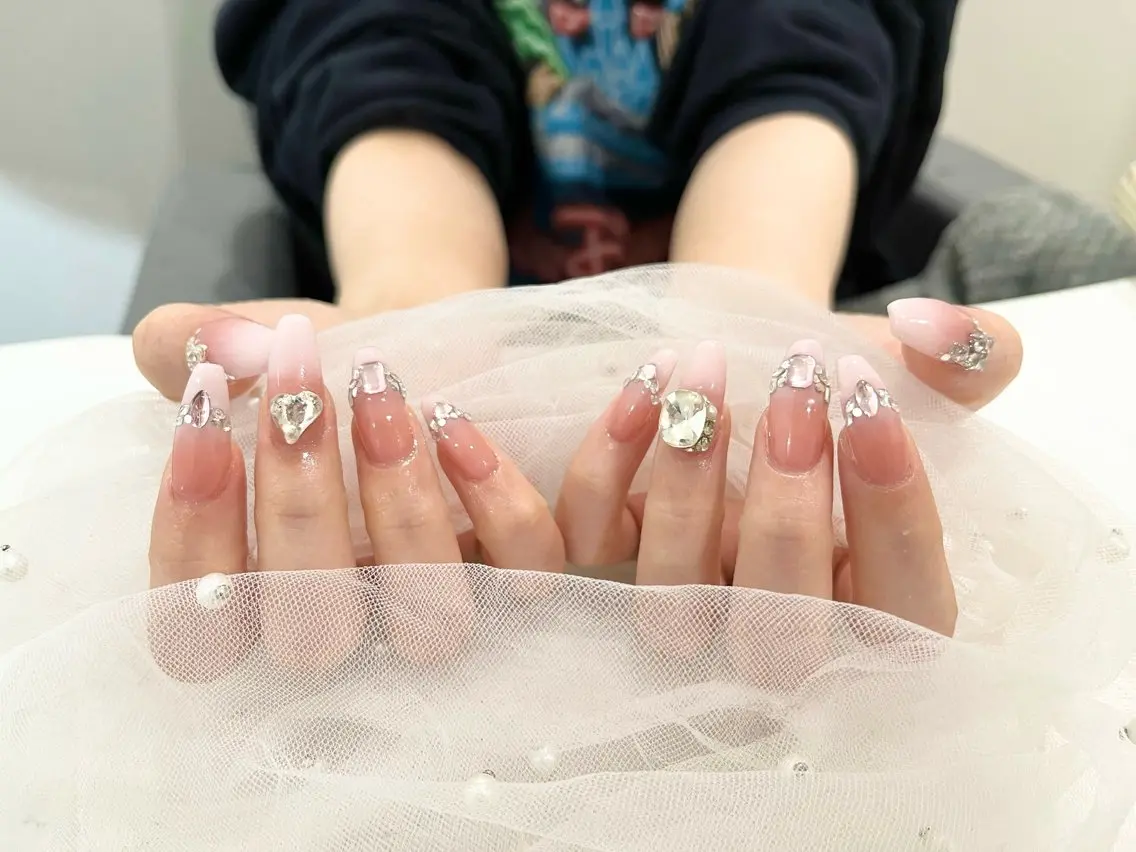ネイル _WHITE+ 南海難波店のネイルデザイン