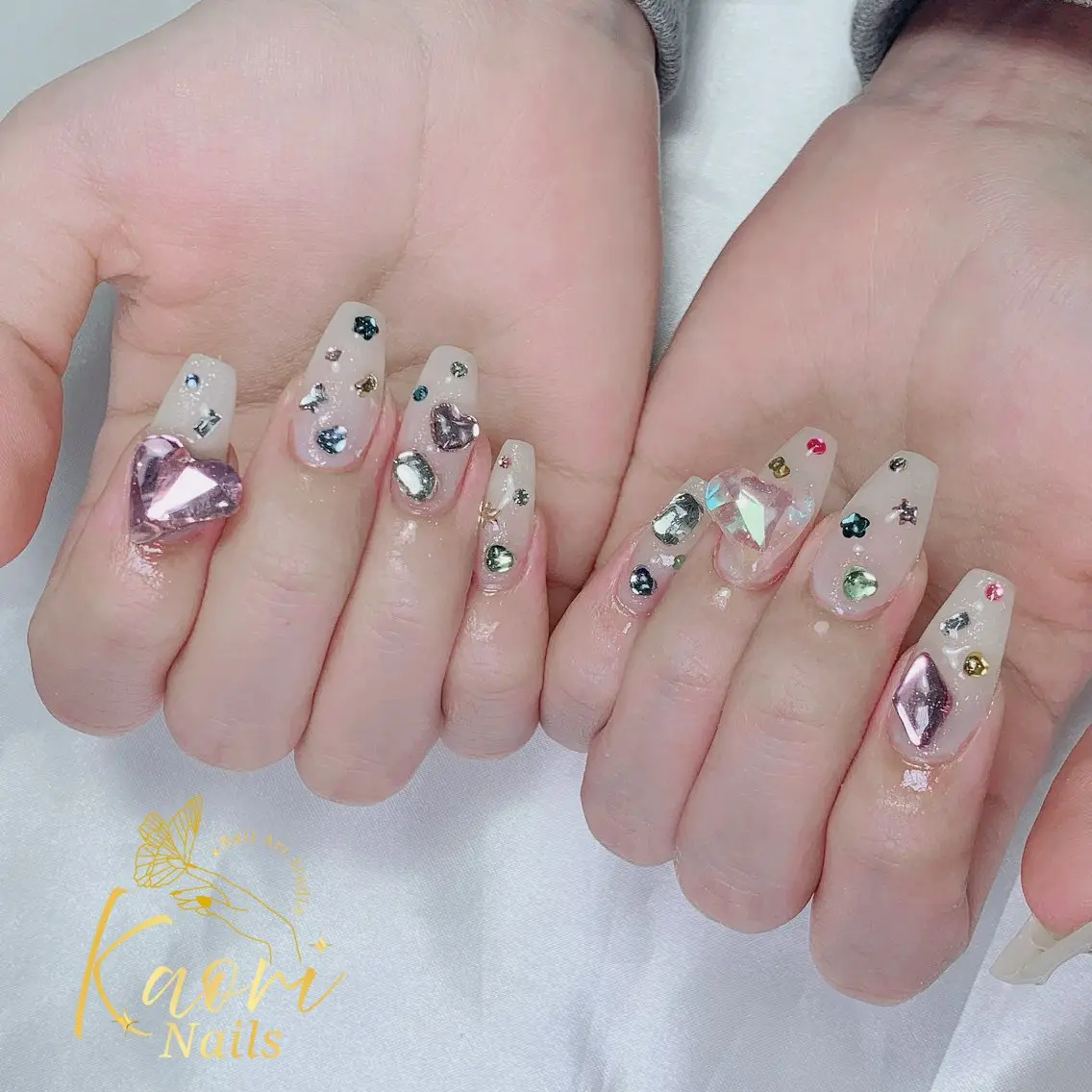 ネイル ゴージャス ハート キラキラネイル ロングネイル ピンク ハンドネイル ゆかり YUKARIのネイルデザイン