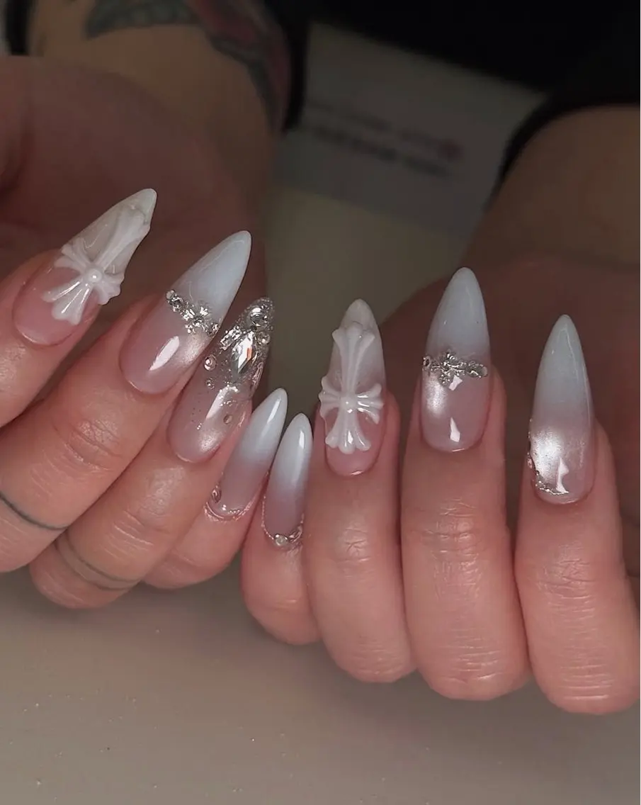 ネイル フレンチネイル キラキラネイル 韓国ネイル シンプルネイル ワンホンネイル ハンドネイル MEI Nailのネイルデザイン