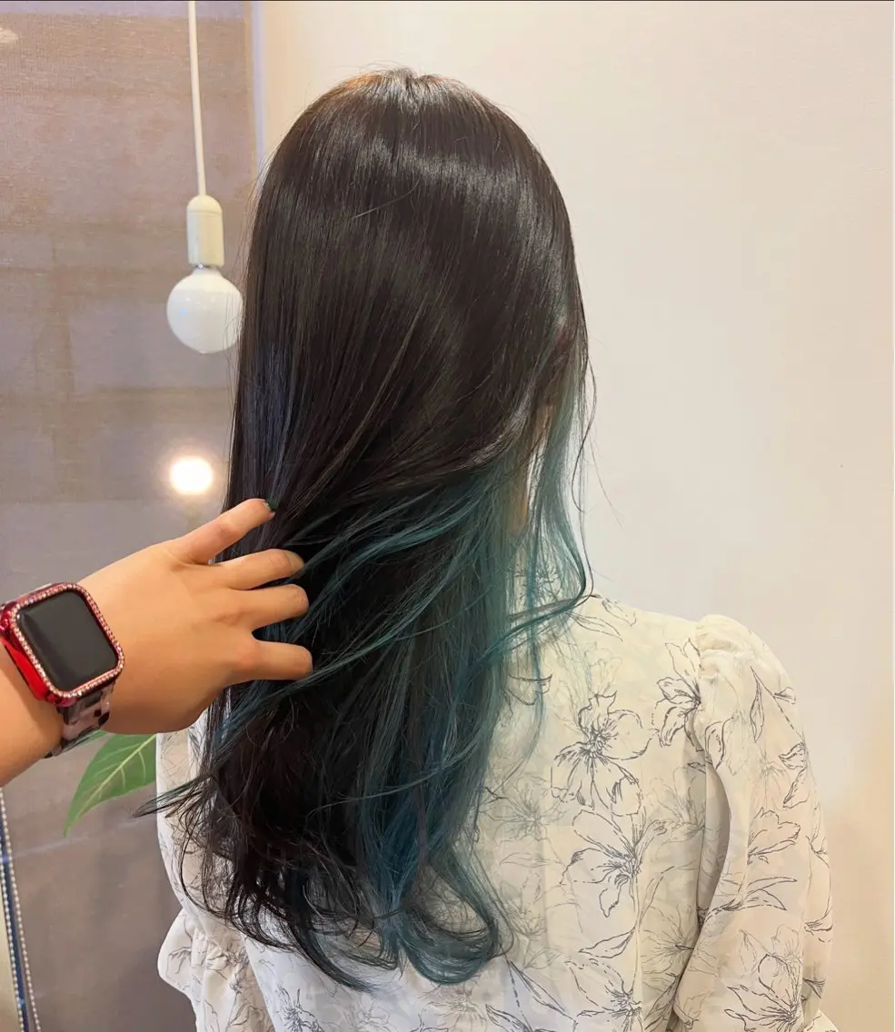 ロング ロングレイヤー レイヤーカット ロング 田中 結月のヘアスタイル
