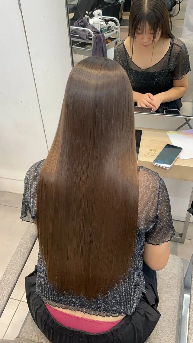 ロング ヘアカラー 縮毛矯正 トリートメント ✨髪質改善✨美髪 矯正🫧小泉のヘアスタイル