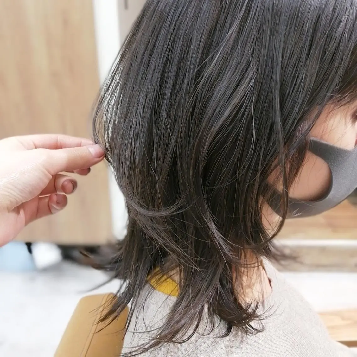 ミディアム カラー ハイライトカラー ハイライト レイヤーカット hase _のヘアスタイル