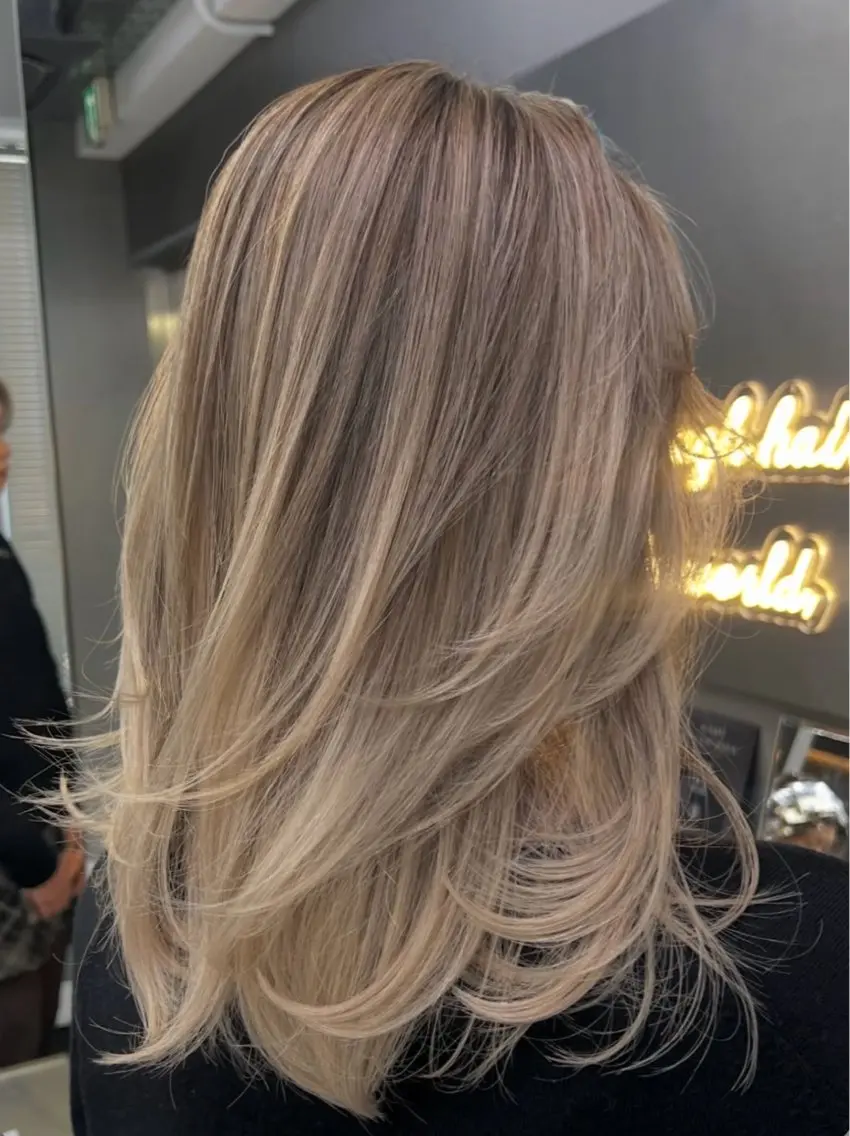 ロング レイヤーカット トリートメント ヘアカラー トリートメント Kotomi 🇺🇸💋のヘアスタイル