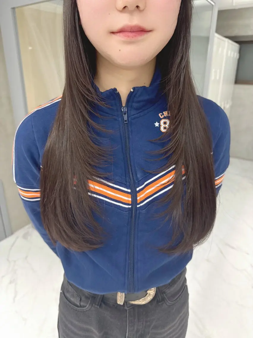 ロング 顔周りカット カット Manami🖤 レイヤー×ハイトーンのヘアスタイル