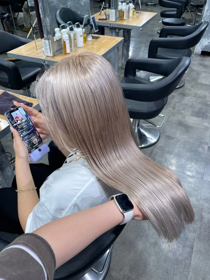 ロング カラー ヘアカラー ハイトーン 横浜💞ミオのヘアスタイル