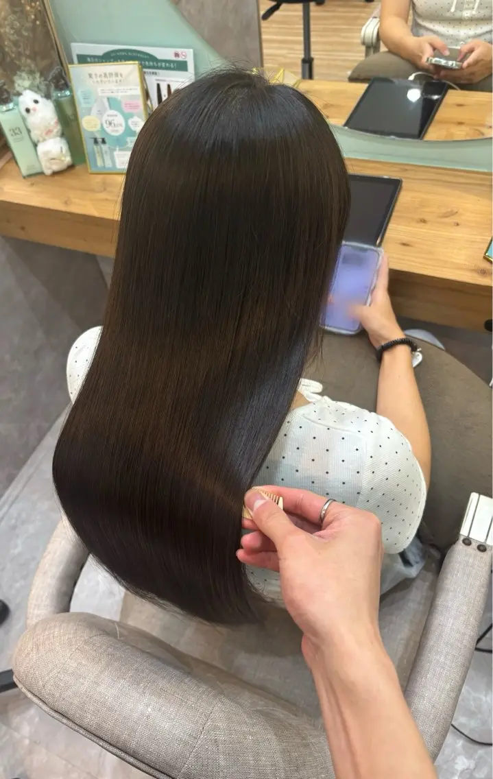 ロング 縮毛矯正 トリートメント 透明感カラー / tsukasa𖥧のヘアスタイル