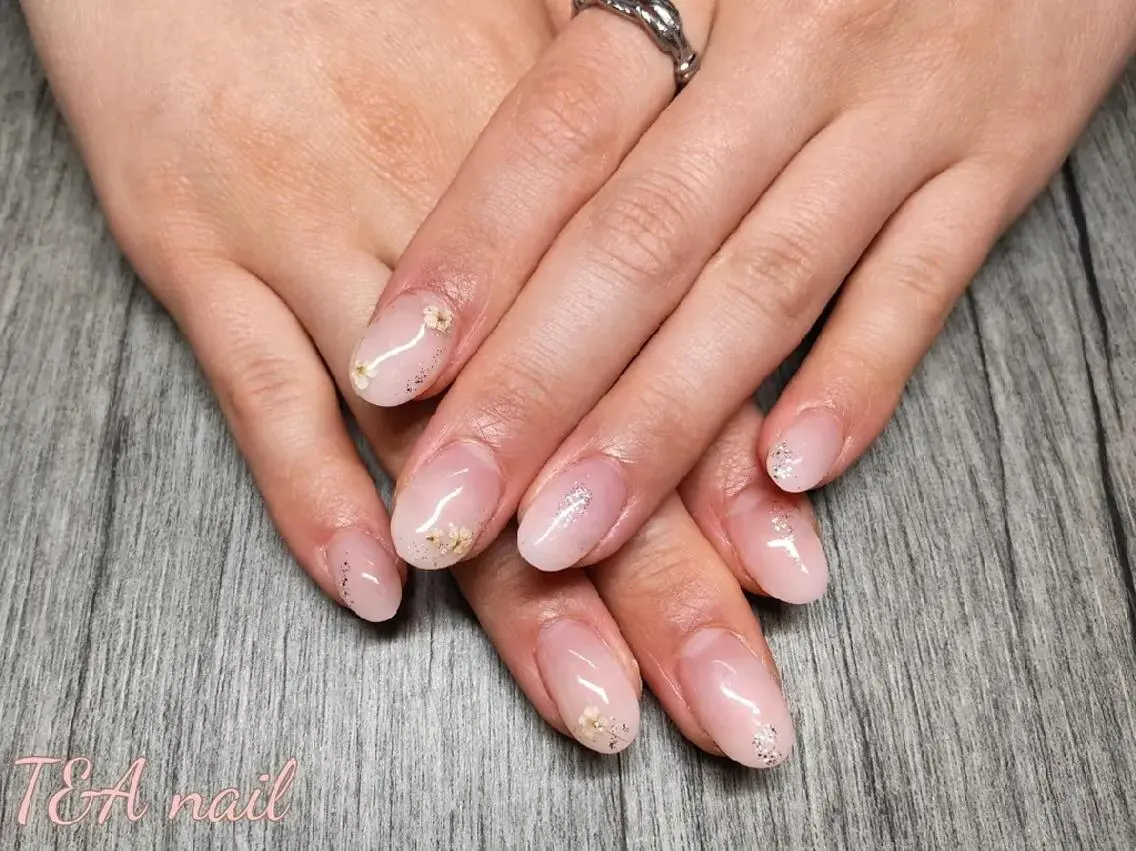 ミディアム ネイル 長さ出し ジェルネイル ニュアンスネイル スカルプネイル T&A nailのネイルデザイン