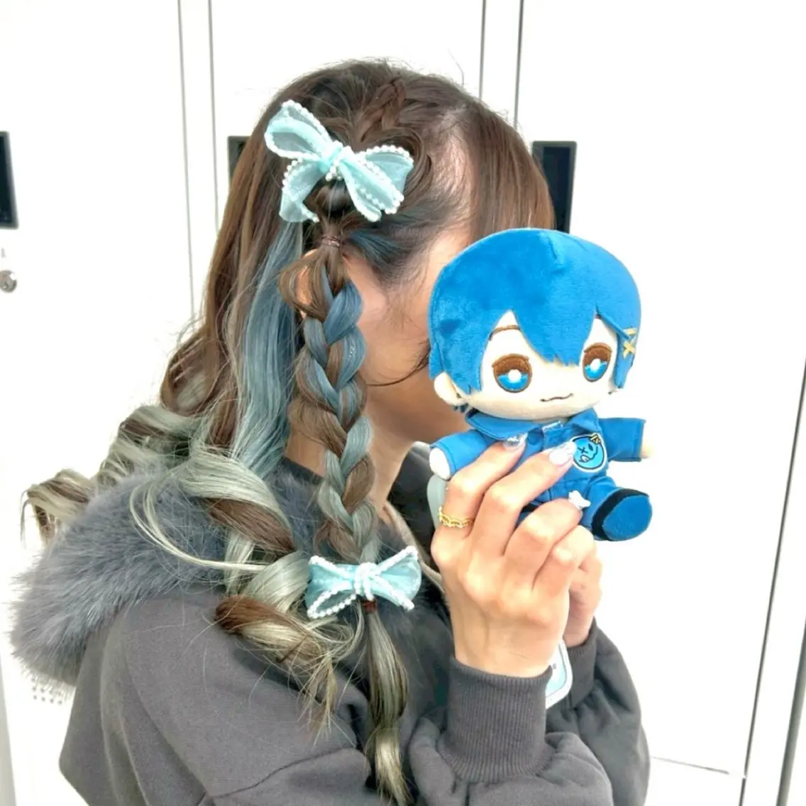 ロング ヘアアレンジ ヘアメ🎀ハイトーン 🩵エクステ🪄しほのヘアスタイル