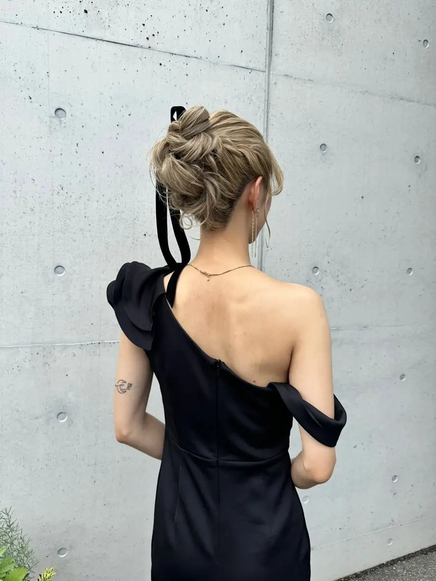 ミディアム ヘアアレンジ ヘアセット 秋元 菜摘のヘアスタイル