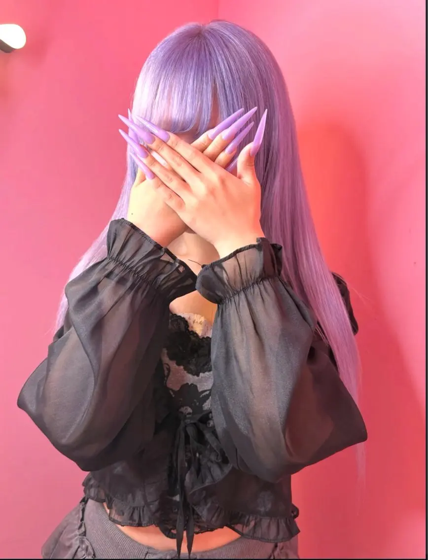 ロング ヘアカラー 🎀ブリーチモデル NANAMI🎀のヘアスタイル