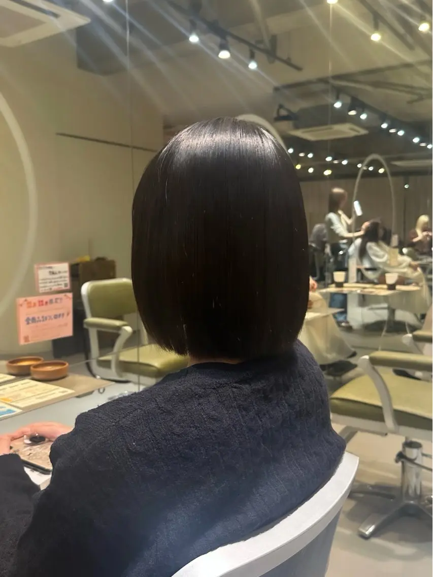 ショート パーマ ボブ 縮毛矯正 縮毛矯正 こがねざわみさき 🦭透明感カラーのヘアスタイル