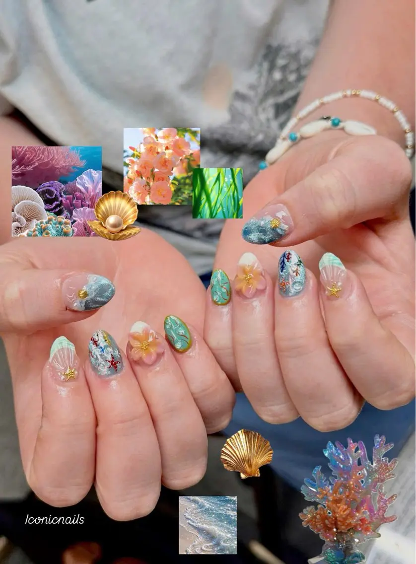 ネイル ブルー フラワーネイル ラメ(グリッター) 持ち込み ニュアンスネイル Iconic Nailのネイルデザイン