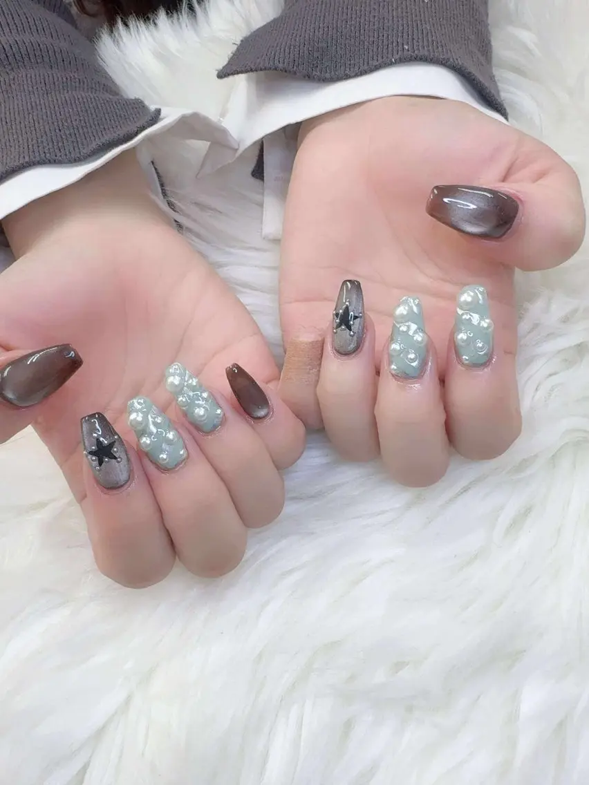 ネイル 成人式 フレンチネイル グラデーション 韓国ネイル マグネットネイル ハンドネイル Squen Nail shinjukuのネイルデザイン