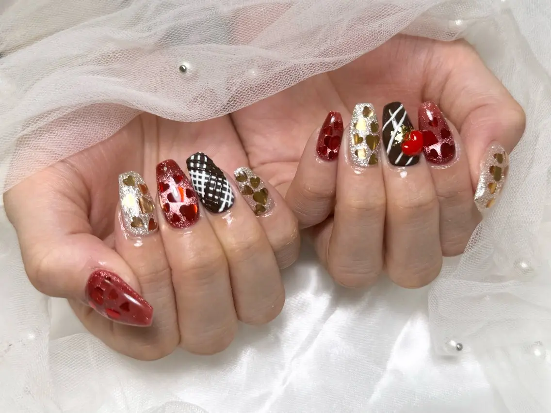 ネイル ハンドネイル Roi〈ロワ〉 Minakoのネイルデザイン
