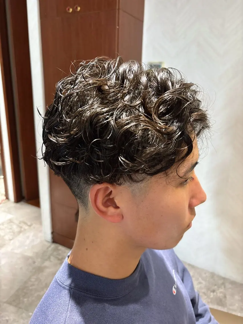 パーマ メンズ 篠田 綾乃のヘアスタイル