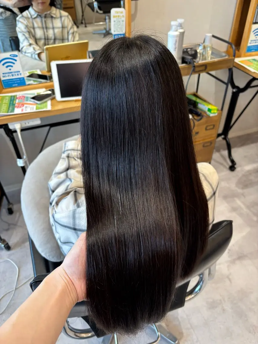 ロング うる艶カラー asukaのヘアスタイル