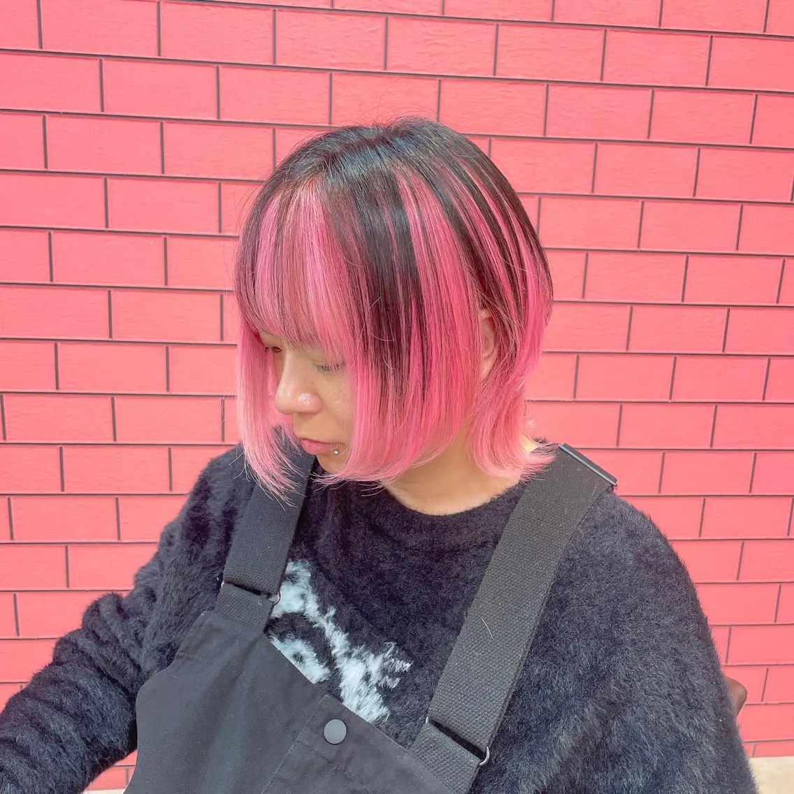 ミディアム カラー ブリーチ ピンクカラー ウルフカット ヘアカラー トリートメント ブリーチの神 KYONのその他イメージ