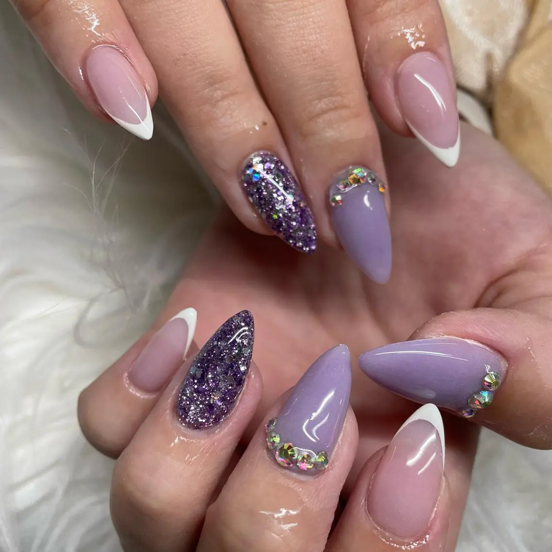 ミディアム ネイル Y. Sのネイルデザイン