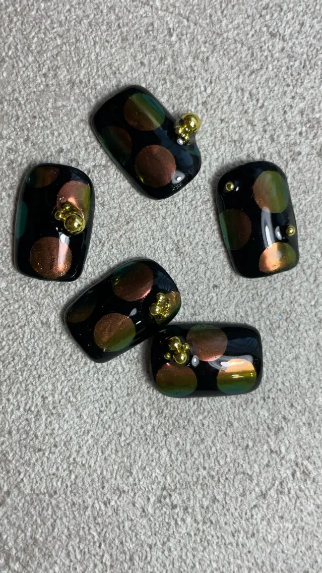 ネイル ミラーネイル cosmic nailのネイルデザイン