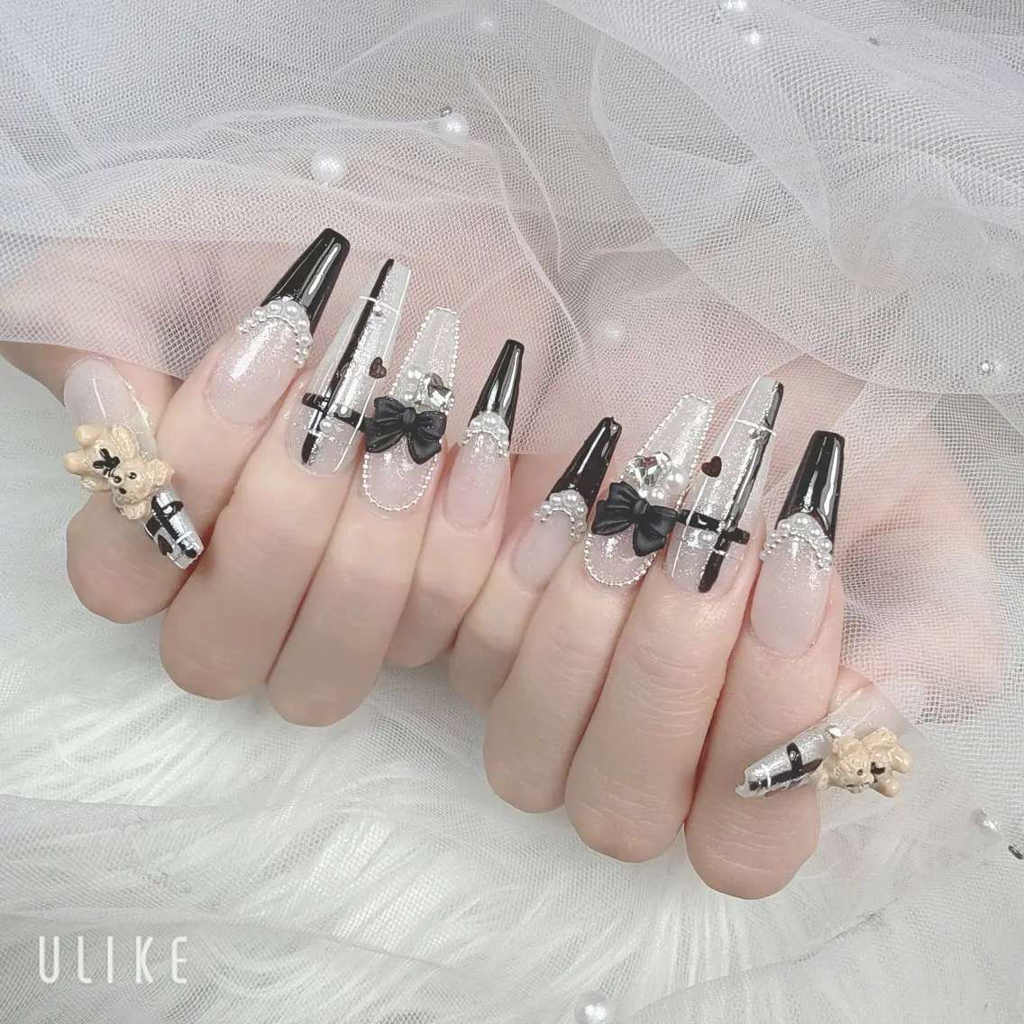 ネイル オーロラネイル クリアネイル フラッシュネイル フレンチネイル ジェルネイル ハンドネイル Sakura Nail Salonのネイルデザイン
