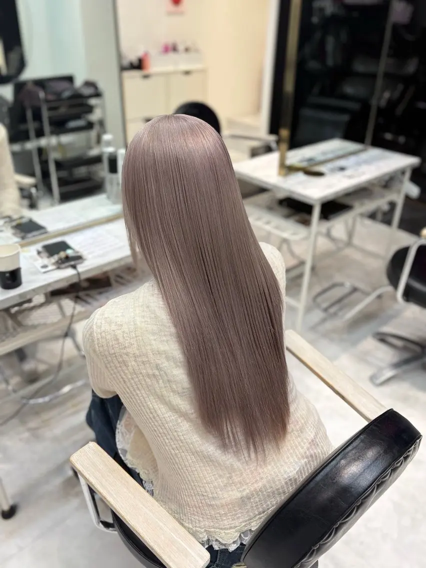 ロング カラー ベージュカラー ホワイトベージュ ヘアカラー トリートメント ヘアセット 色落ち綺麗🩰ハイ トーン🎀RINKAのヘアスタイル