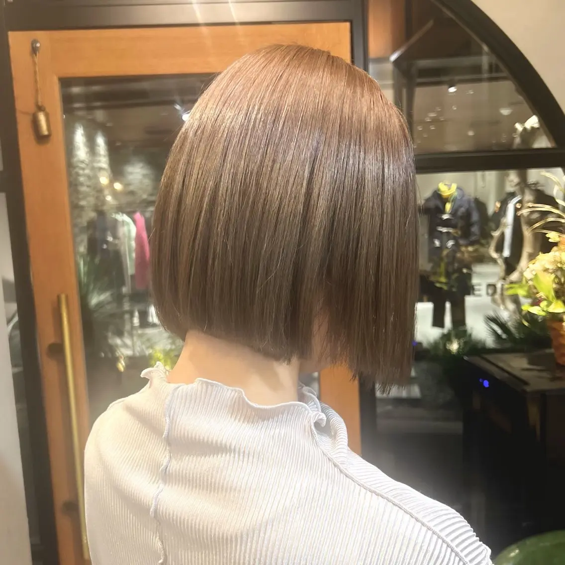 ショート カラー 透明感カラー ボブ 神戸ボブ✂️ ioe三宮/田 伸佳のヘアスタイル
