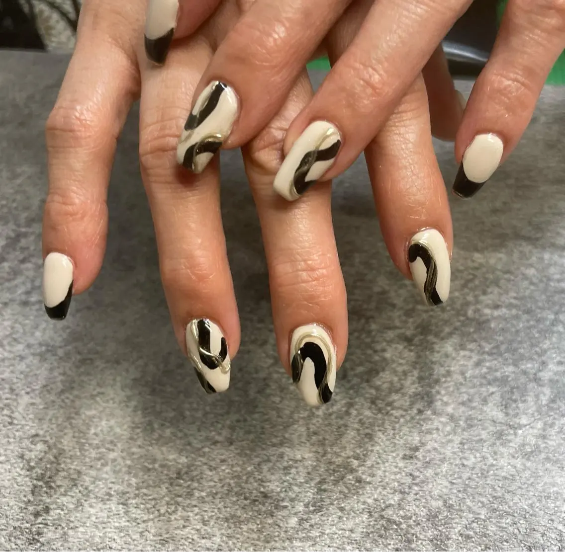 ミディアム nail salon ipuniのネイルデザイン