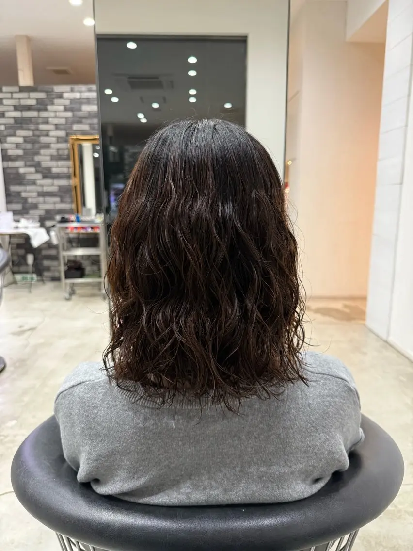 ミディアム パーマ ミディアムパーマ カット パーマ 芳賀 風斗のヘアスタイル