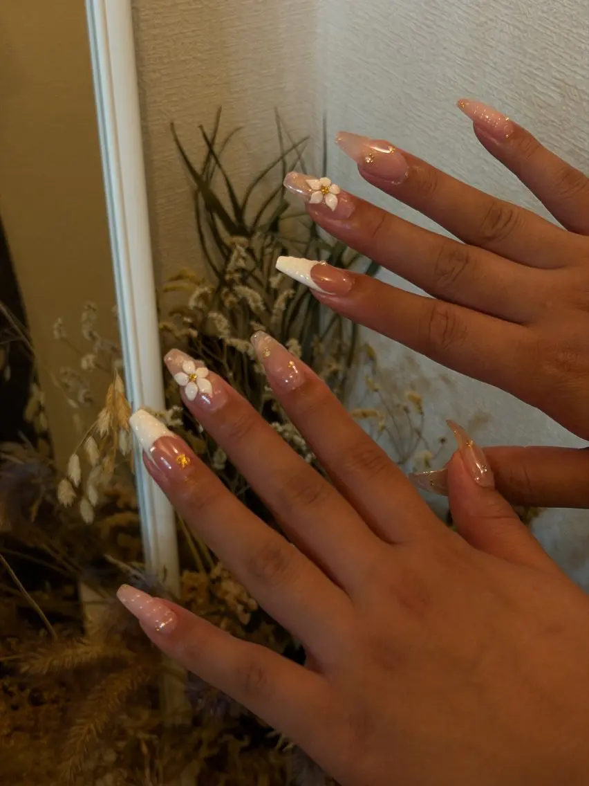 ネイル アートネイル ハンドネイル フットネイル with hues AYAのネイルデザイン