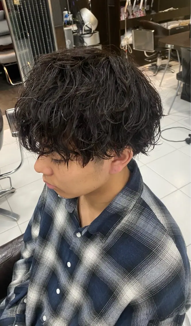 パーマ メンズ 波巻きパーマ カット グレージュ達人/赤み 消し/ブリーチ/岩崎のヘアスタイル