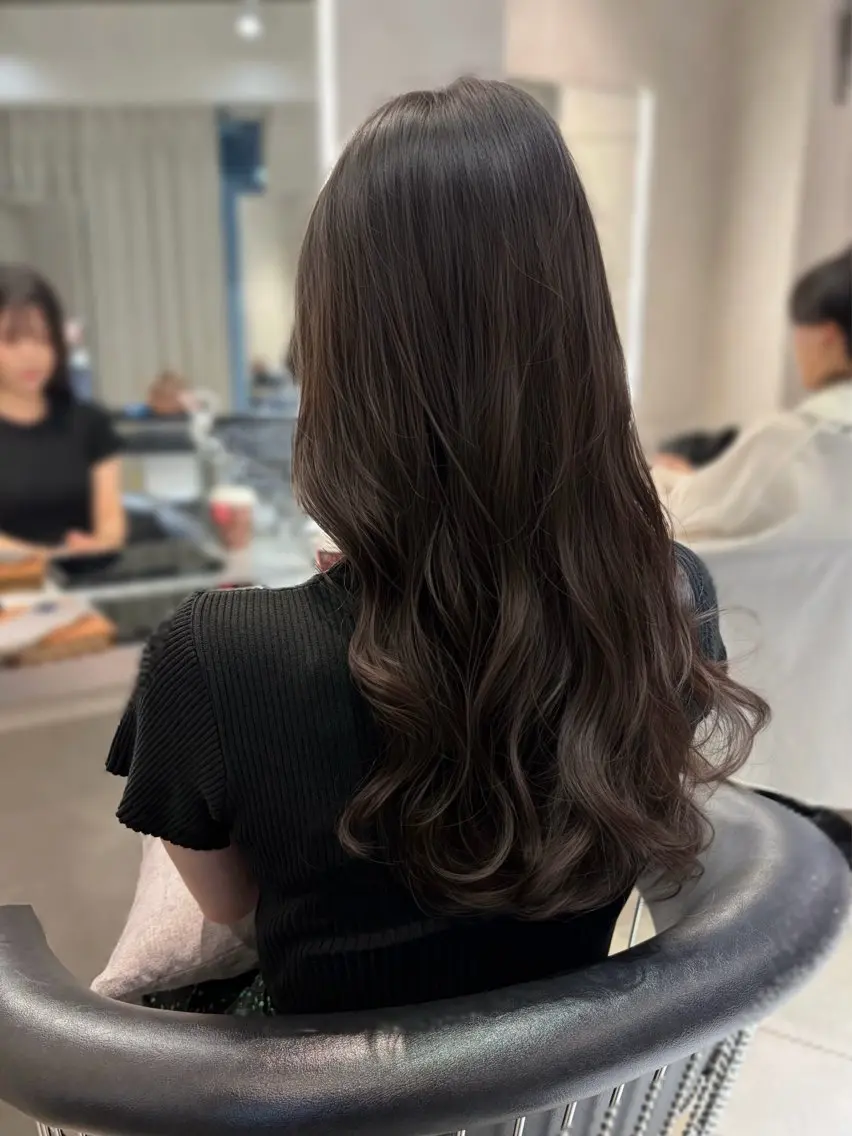 コテ巻き風パーマパーマメンテナンスカット+低アルカリカラー+シルクTR💜の写真