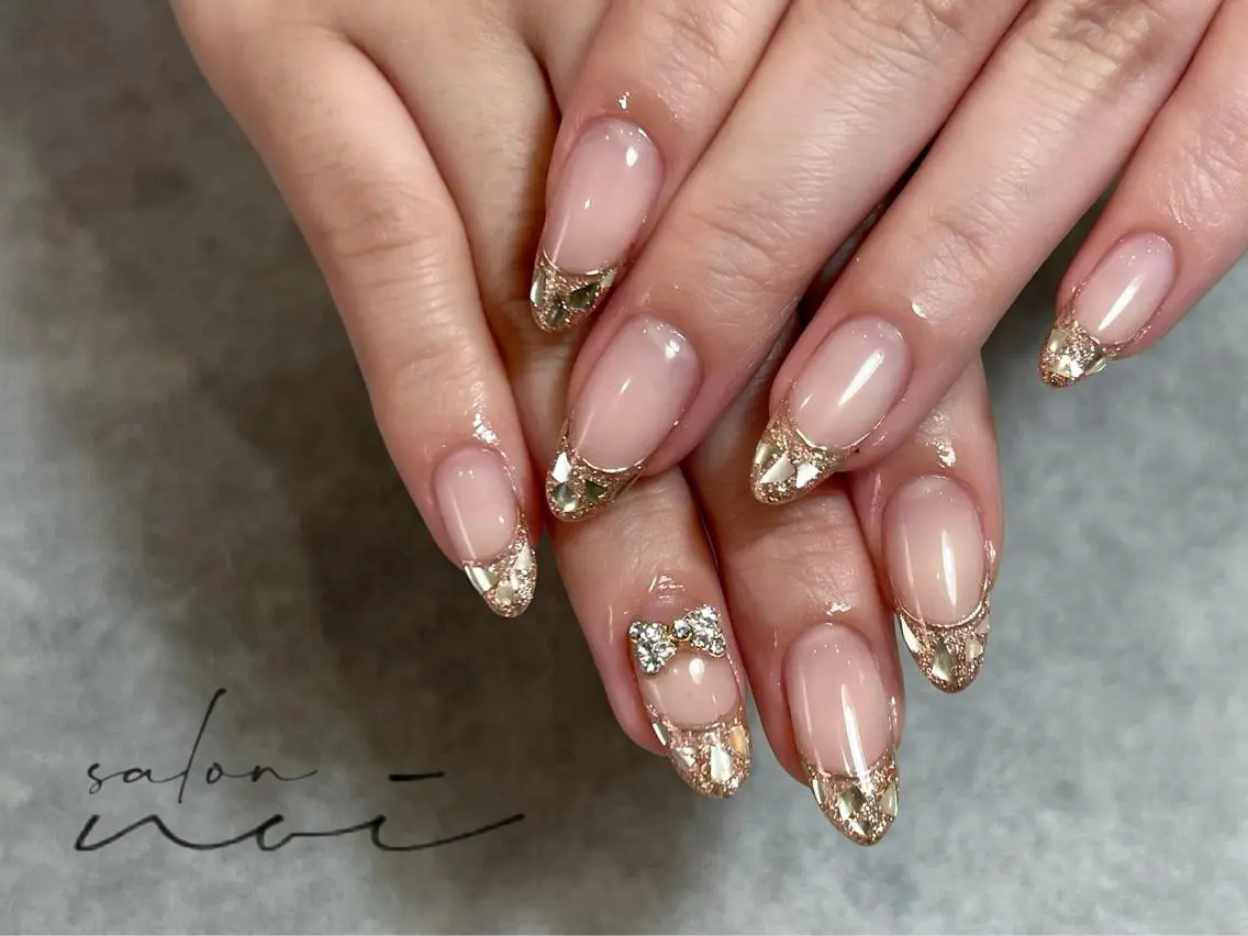 ネイル フレンチネイル ガラスフレンチ ゴールド ピンク ハンドネイル salon noiのネイルデザイン