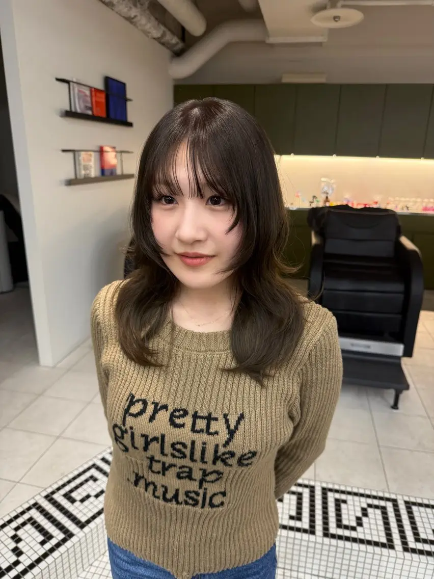 ミディアム ハッシュカット 韓国風ヘア レイヤーカット カット ヘアカラー トリートメント 新潟/万代/レイヤー 韓国風/明間未来のヘアスタイル
