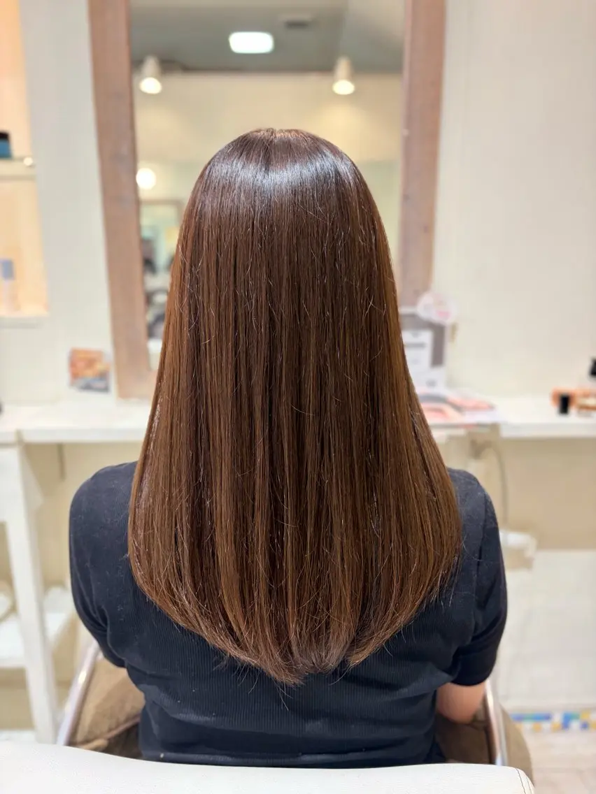 セミロング カット ヘアカラー NICCOLO室見 Erinaのヘアスタイル