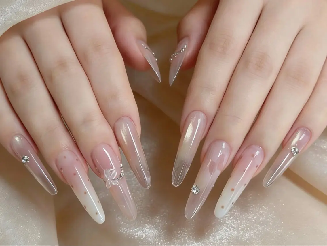ネイル オーロラネイル チークネイル フットネイル フレンチネイル ジェルネイル ハンドネイル ハンドケア NEW NAIL💞 yukiのネイルデザイン