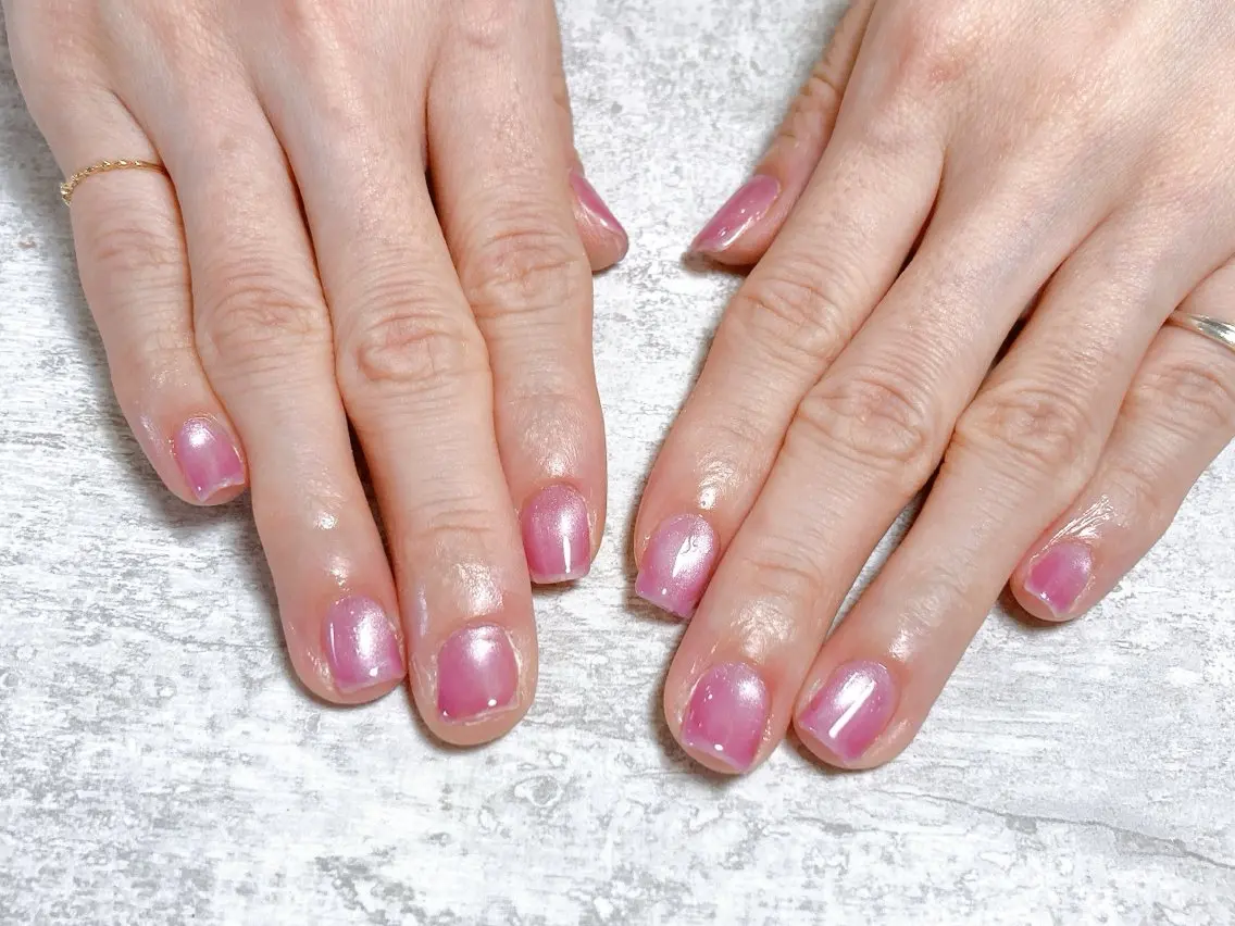 ネイル オーロラネイル フットネイル フレンチネイル ジェルネイル マグネットネイル ハンドネイル kiki nail たまプラーザのネイルデザイン