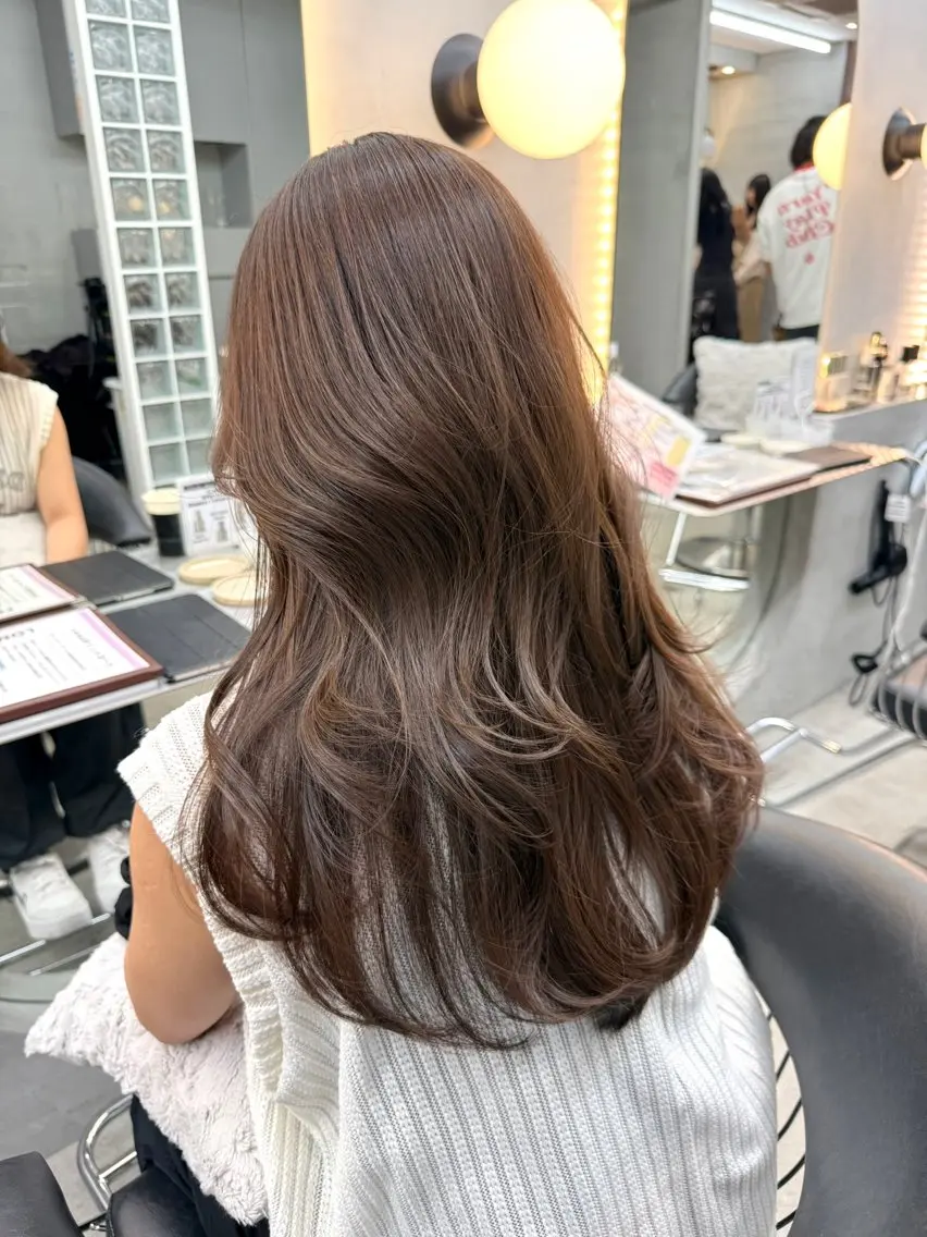セミロング カット ヘアカラー トリートメント 顔周り/ブリーチなし /縮毛矯正🫧伊勢のヘアスタイル