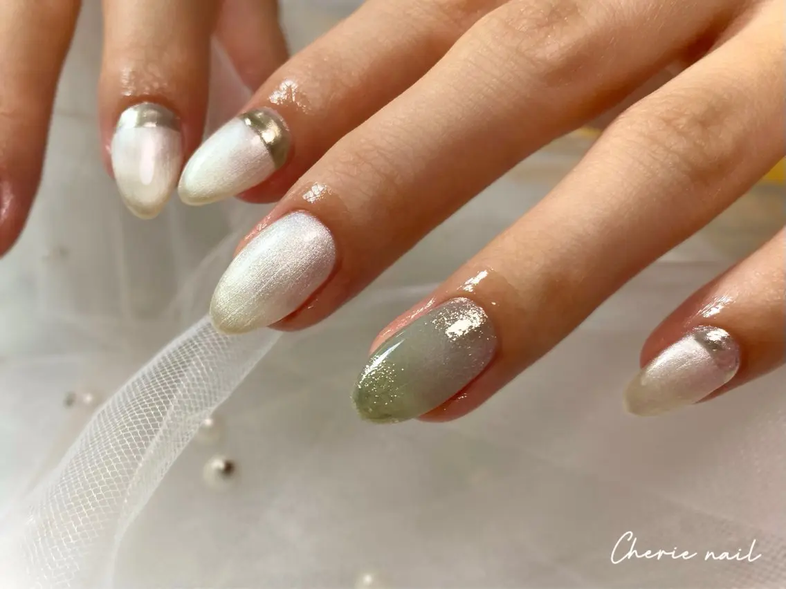 ネイル ジェルネイル マグネットネイル ミラーネイル ニュアンスネイル シルバー ハンドネイル Cherienail yunaのネイルデザイン