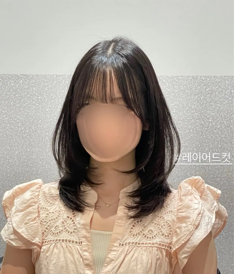 ミディアム ミディアムレイヤー 韓国風ヘア レイヤーカット カット ヘアカラー トリートメント ❤︎︎韓国ヘア❤︎︎ 𝑺𝒉𝒊𝒉𝒐のヘアスタイル