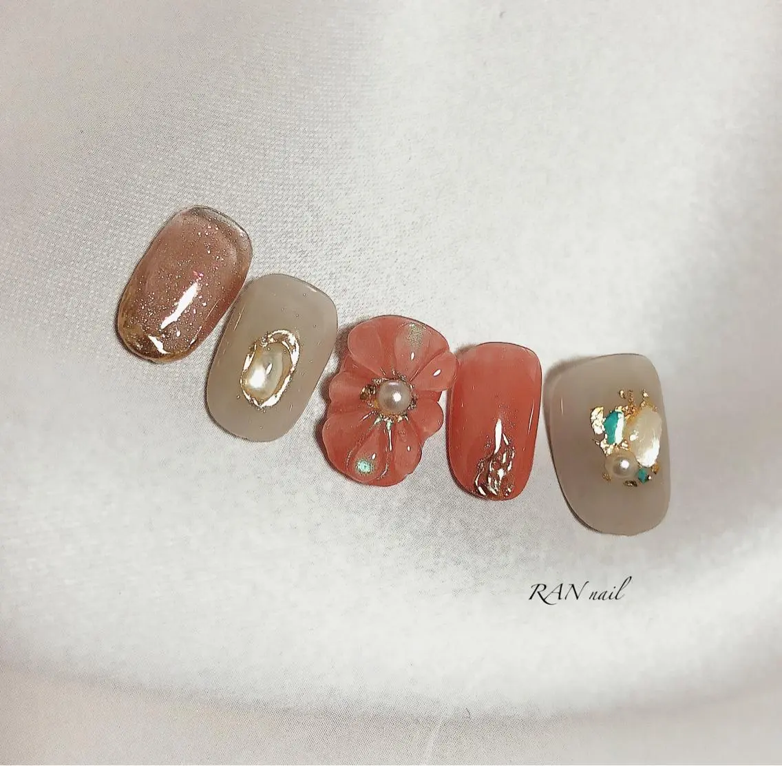 ネイル アートネイル オーロラネイル 成人式 フラワーネイル ジェルネイル RAN nailのネイルデザイン