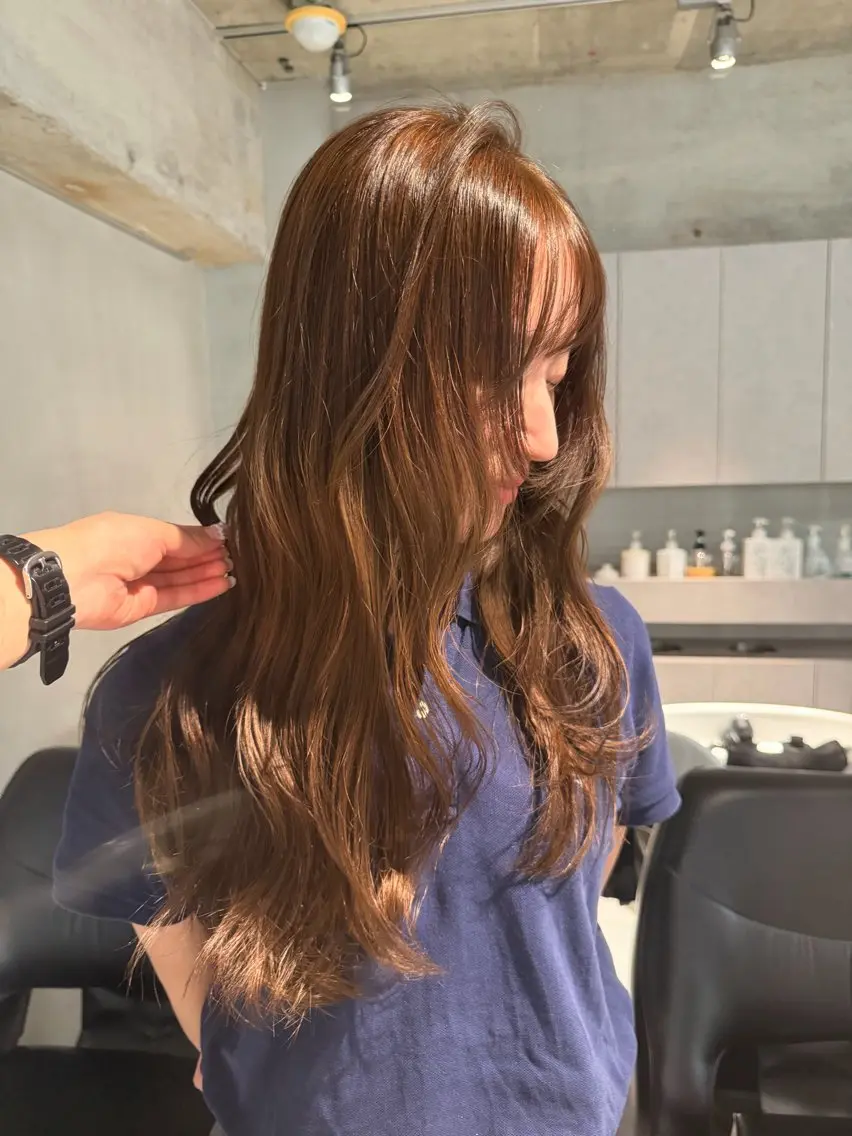 ロング カラー hinaru ．のヘアスタイル