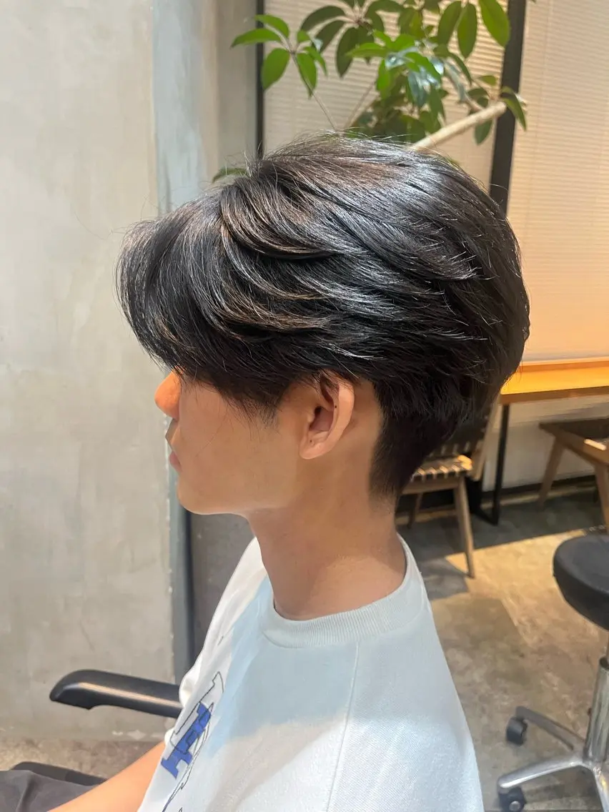 ショート カット 顔周りカット/ 透明感カラー/ユナのヘアスタイル