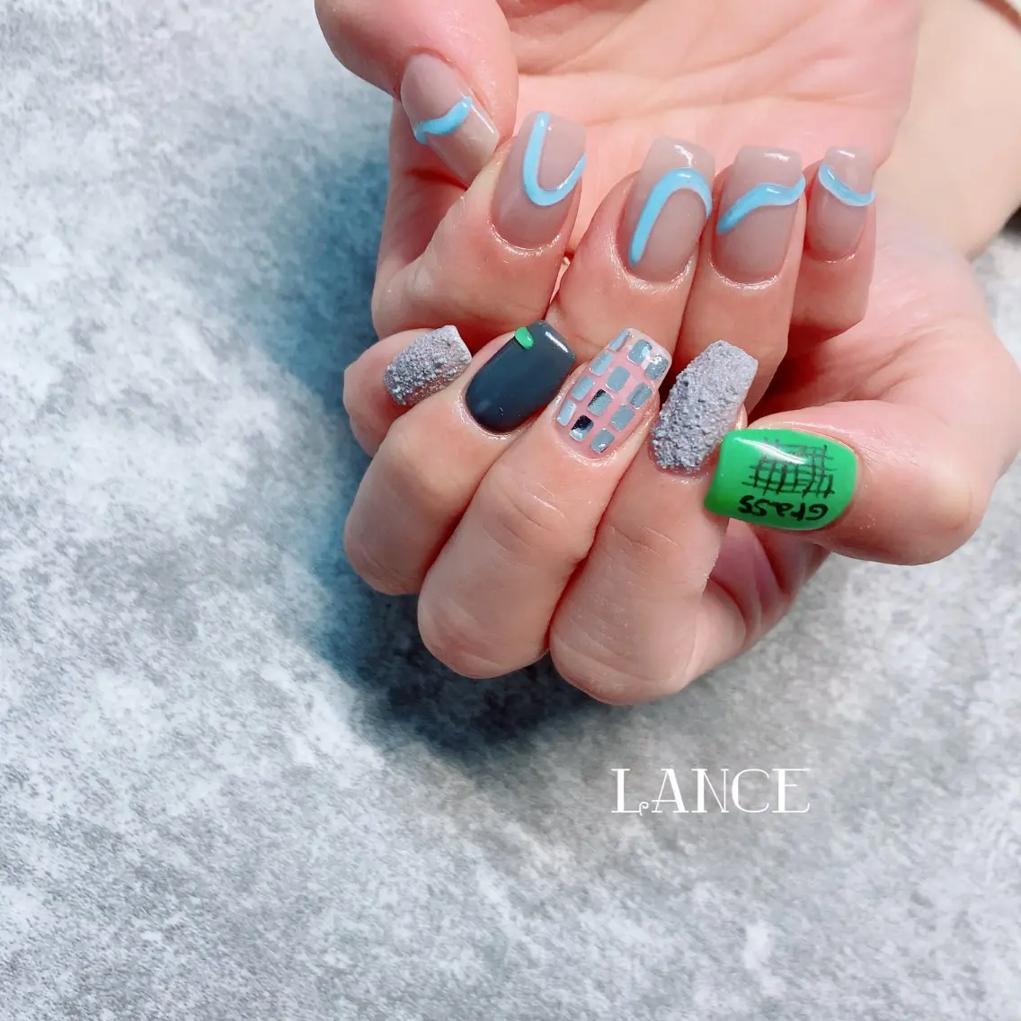 ネイル オーロラネイル フレンチネイル グラデーション キラキラネイル 韓国ネイル Lance nailのネイルデザイン