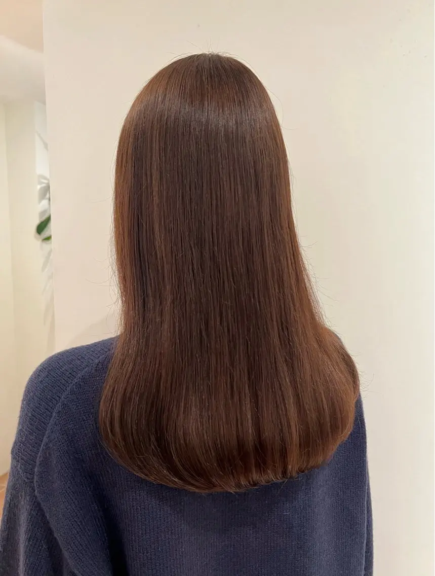 ミディアム 成岡 愛美のヘアスタイル