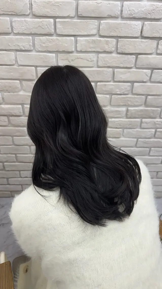 セミロング ヘアカラー 天野 真依子のヘアスタイル