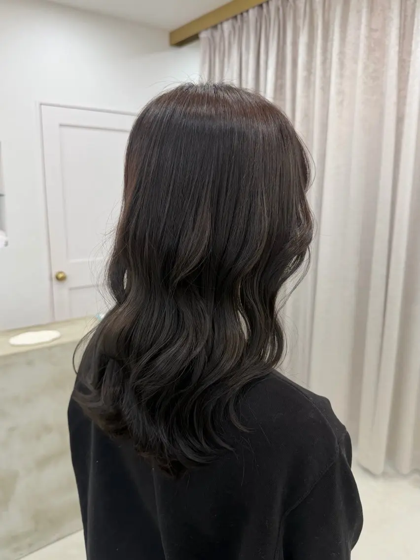 セミロング mei🪽 カラー/パーマモデルのヘアスタイル
